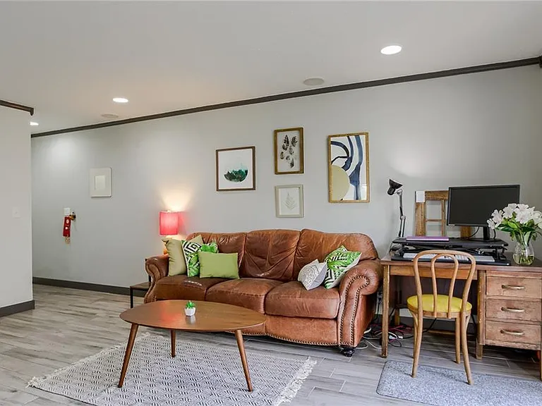 620 S 1st St #107 — Photo 5