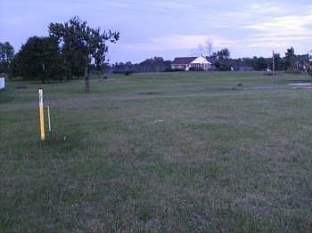 4th image of 2568 W Park Dr