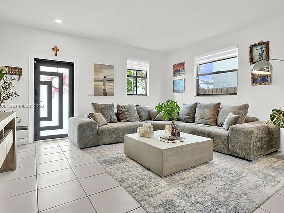 3rd image of 13367 SW 285th St