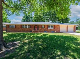 1513 N Lynnhurst Ave, Wichita, KS 67212