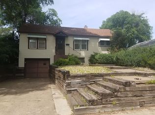 529 Sims St, Dickinson, ND 58601