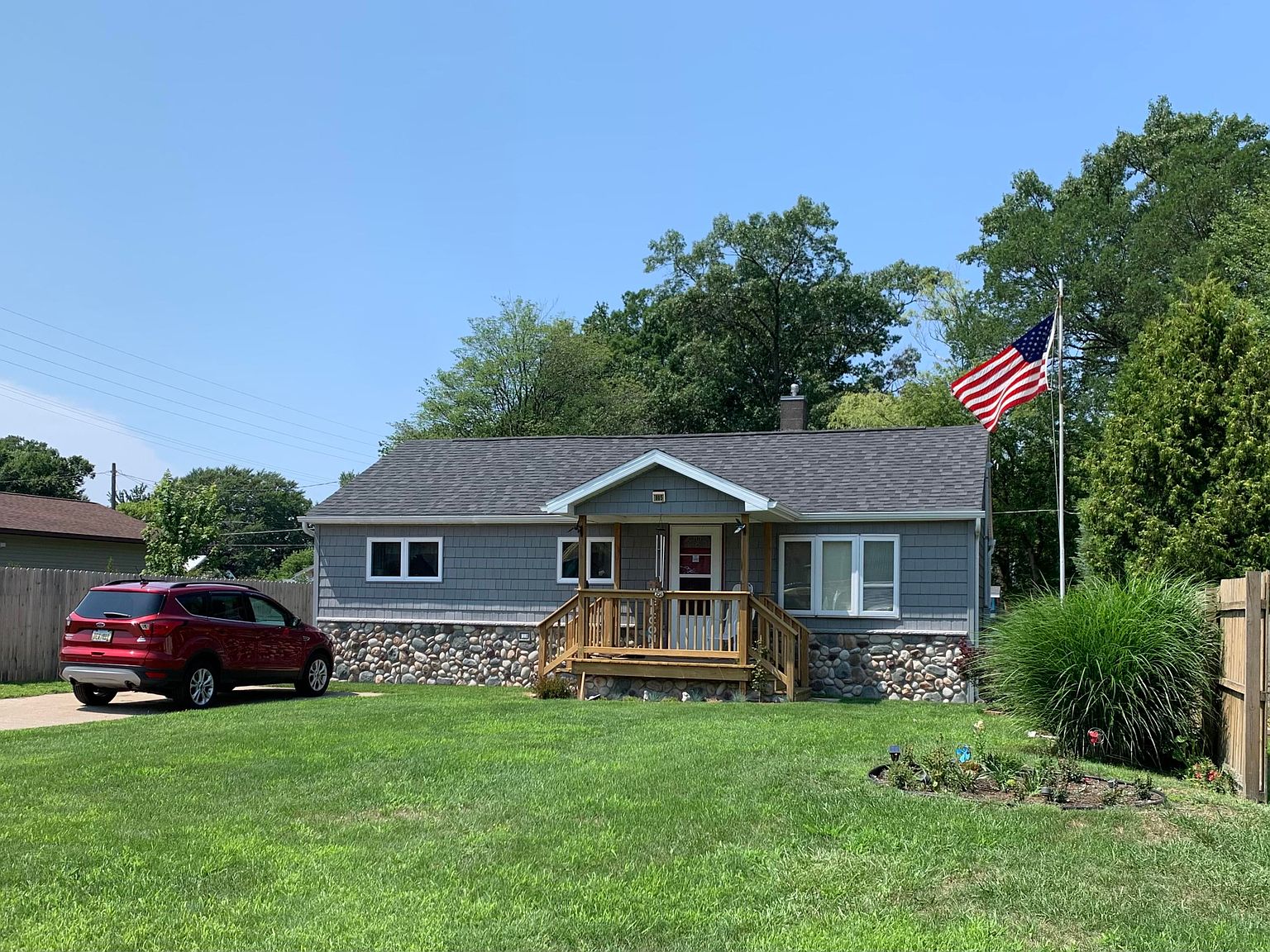 805 N Harrison St, Ludington, MI 49431 Zillow