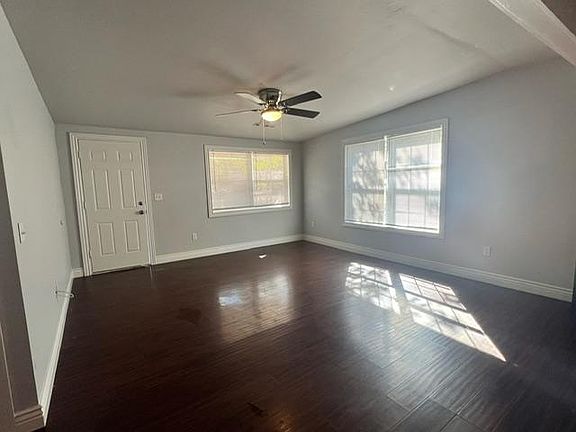 3rd image of 1395 E Farmers Dr
