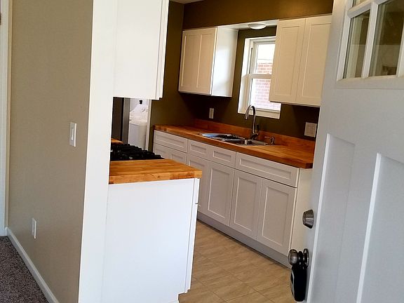 2nd image of 381 Lynne Dr