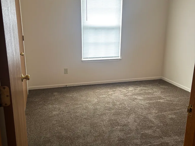 East Ridge Apartments — Photo 7