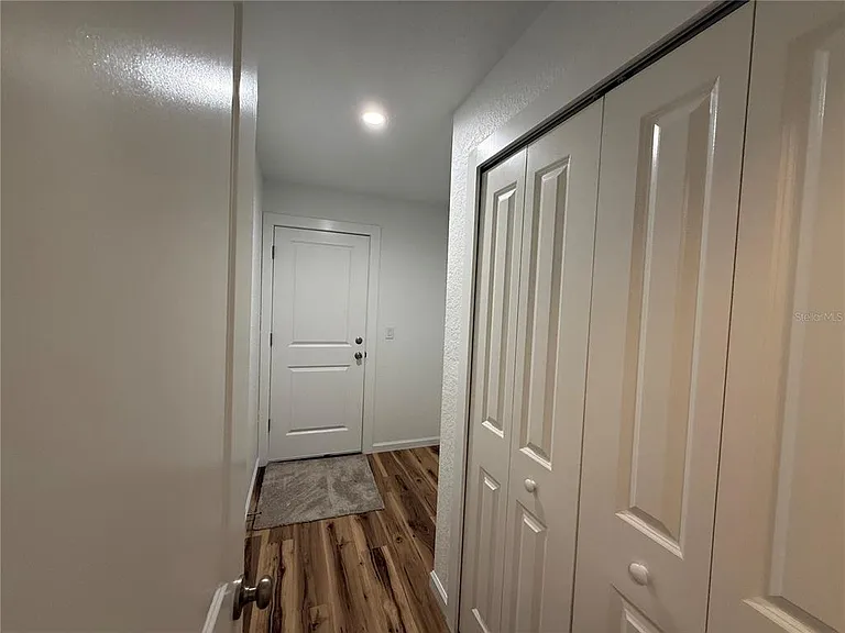 919 Spruce St — Photo 12