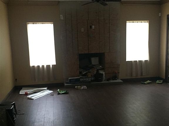 4th image of 1601 Galveston St