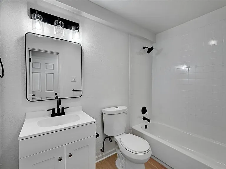2305 Longview St — Photo 15