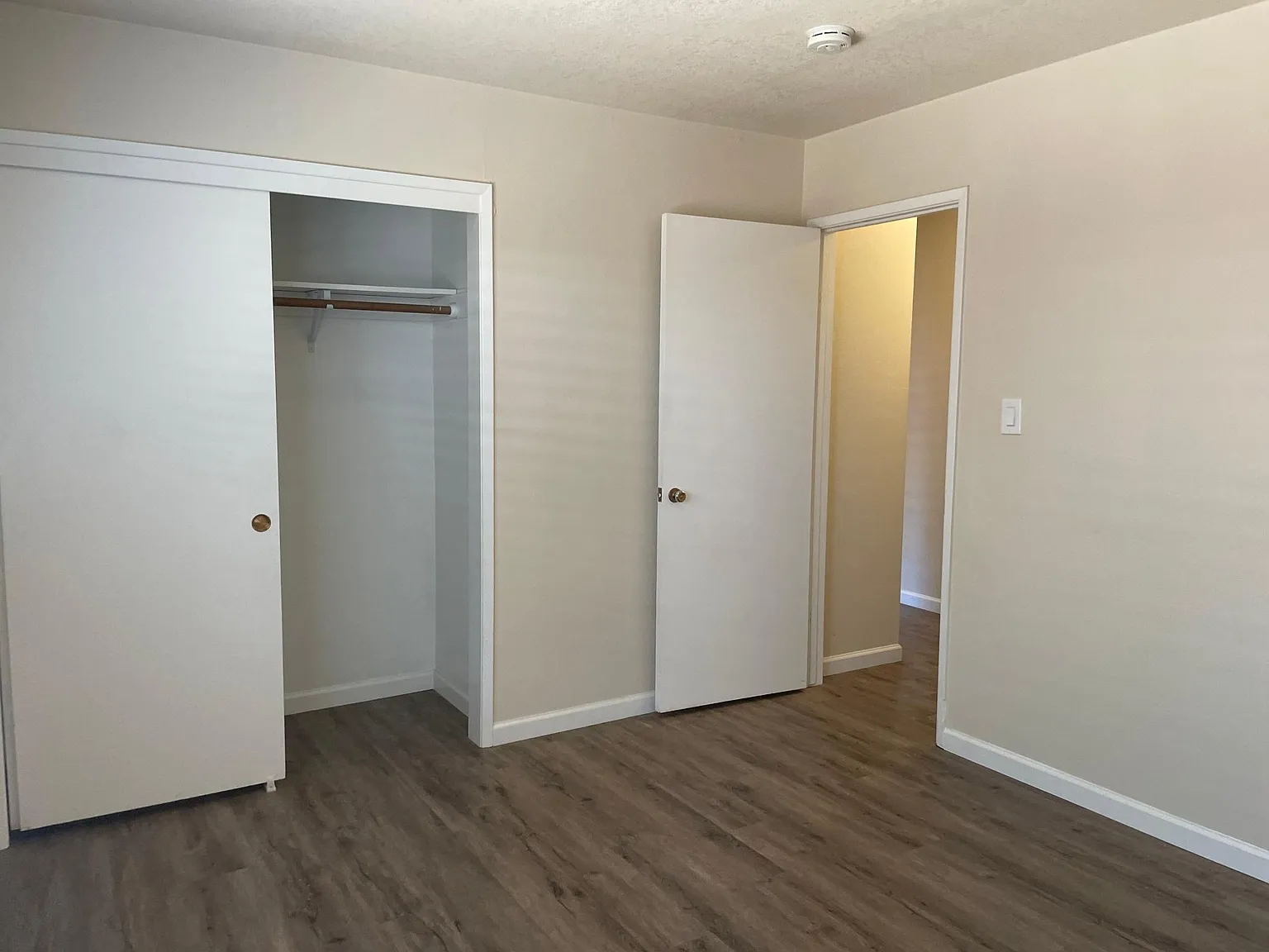 1438 Darryl Dr — Photo 4