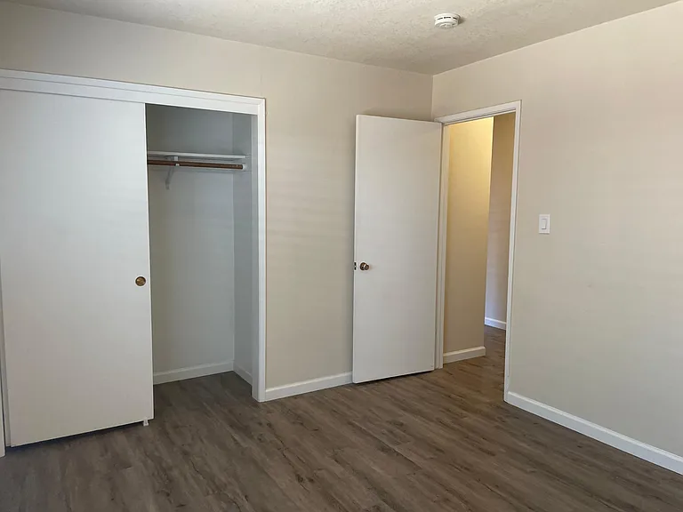 1438 Darryl Dr — Photo 4