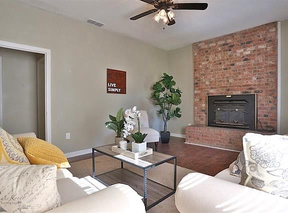 5th image of 1934 Sewell St