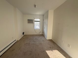 9.5 W Railroad Ave, Tenafly, NJ 07670