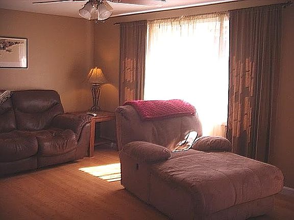 4th image of 7277 Woodland Dr