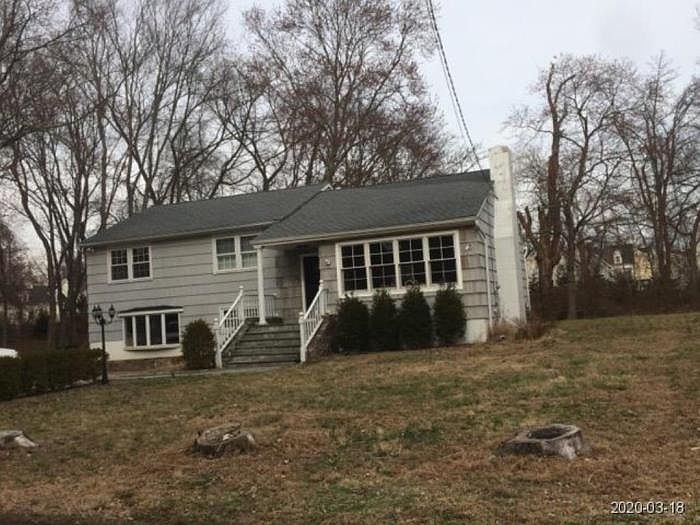 2nd image of 21 Jennie Ln
