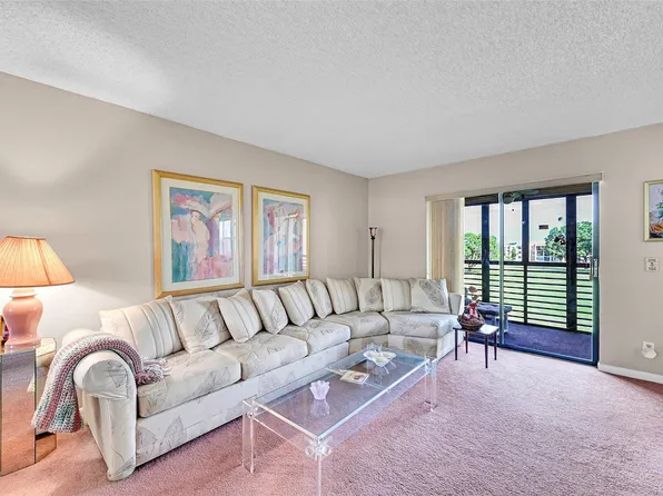 10101 Sunrise Lakes Boulevard #305, Sunrise, FL 33322