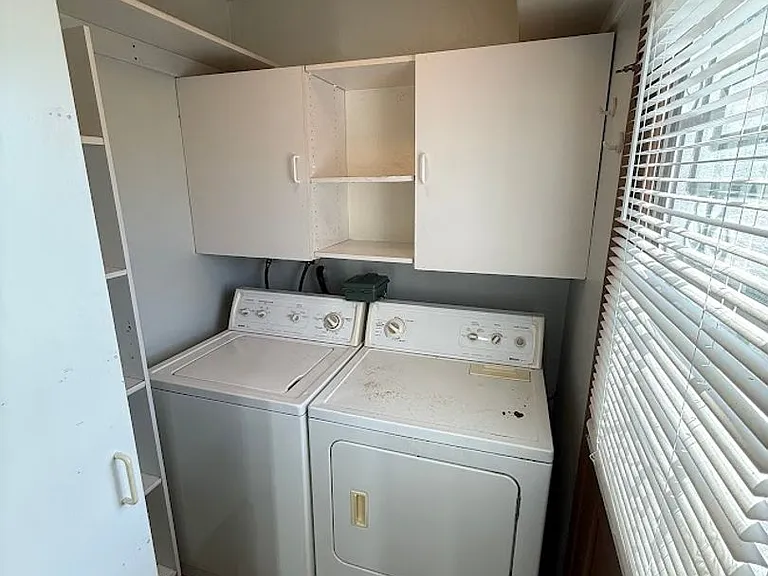 11725 Monogram Ave — Photo 32