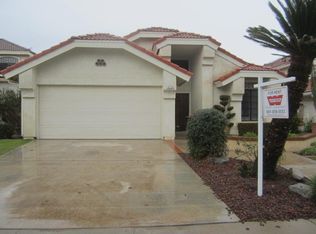 8208 Chaucer St, Bakersfield, CA 93311