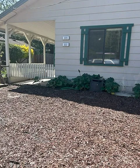320 Lomitas Ln — Photo 10