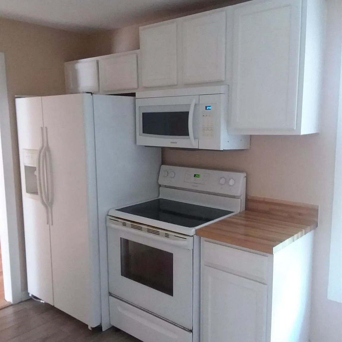 3 bed, 1.0 bath, 1170 sqft, $1,300 — Photo 4