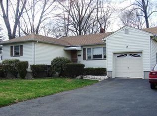 110 Greenbrook Rd, Green Brook, NJ 08812