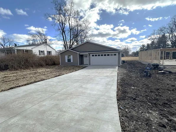 1102 E 8th St, Fowler, IN 47944