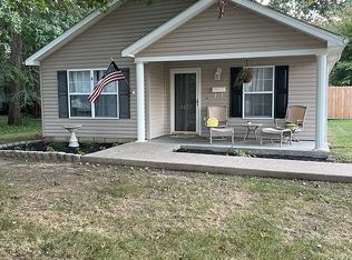 1437 H C Mathis Dr, Paducah, KY 42001