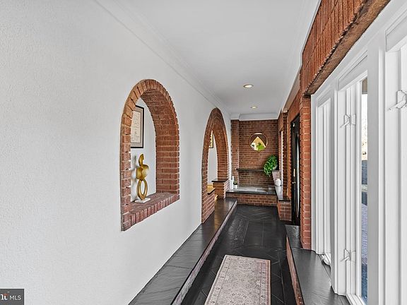 3rd image of 2628 Woodley Pl