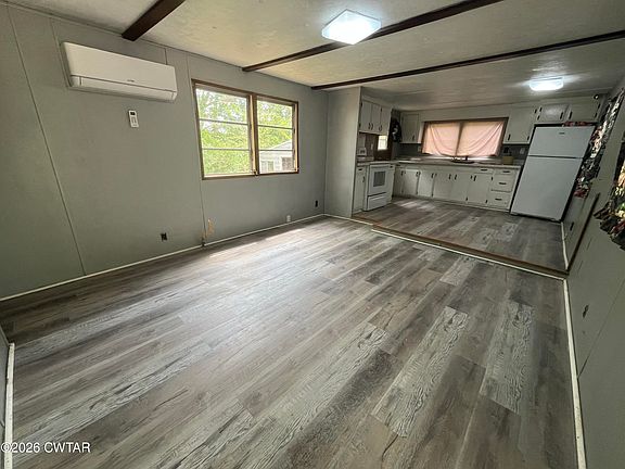 3rd image of 388 Davis Mill Rd