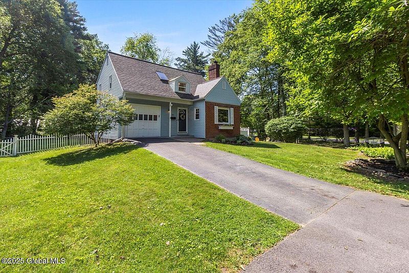 2nd image of 82 Palmer Avenue