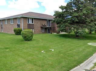 4929 Hampshire Close #8, Rockford, IL 61109