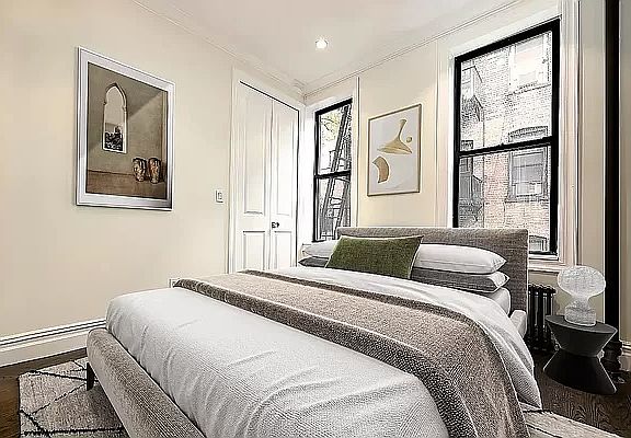 5th image of 445 E 9th St #Penthouse S