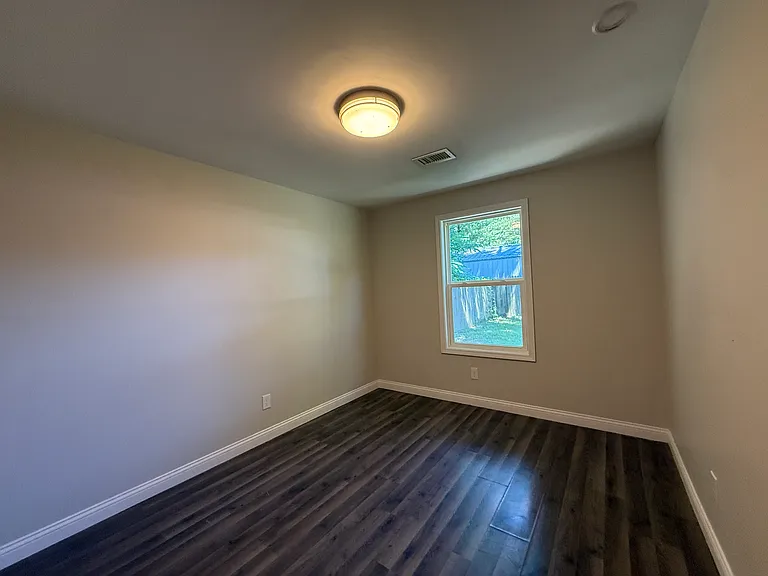308 Anderson Ave — Photo 9
