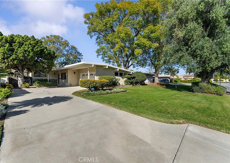 1st image of 823 W Hollyvale St