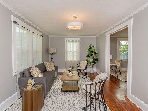 4th image of 206 Hammond Ave