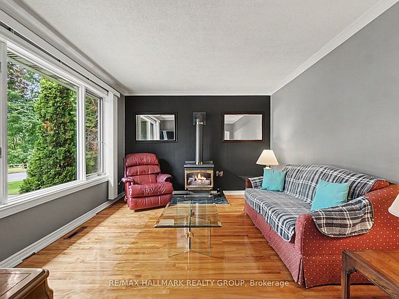 3rd image of 1839 Hutton Ave