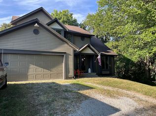 16956 Hollingsworth Rd, Basehor, KS 66007