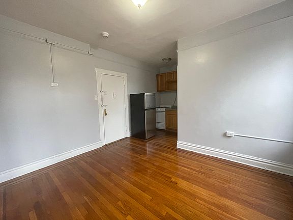 3rd image of 1111 Kennedy Blvd #25E