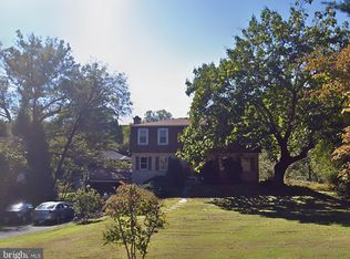 10209 Oxfordshire Rd, Great Falls, VA 22066