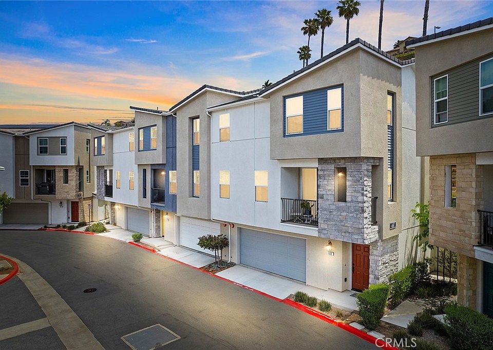 1st image of 447 Fitzpatrick Rd #102B