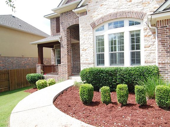 4th image of 2403 Tivoli Dr