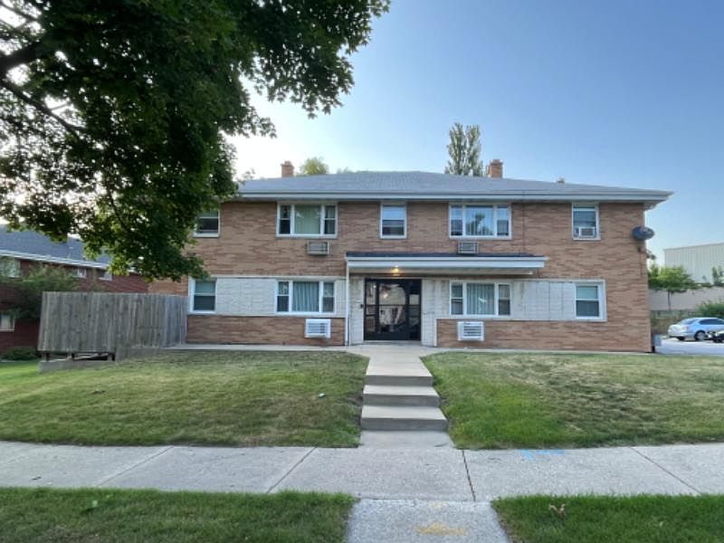 1st image of 2056 W Warnimont Ave #3