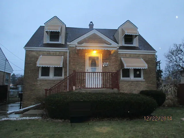 3326 Maple Ave photo 1