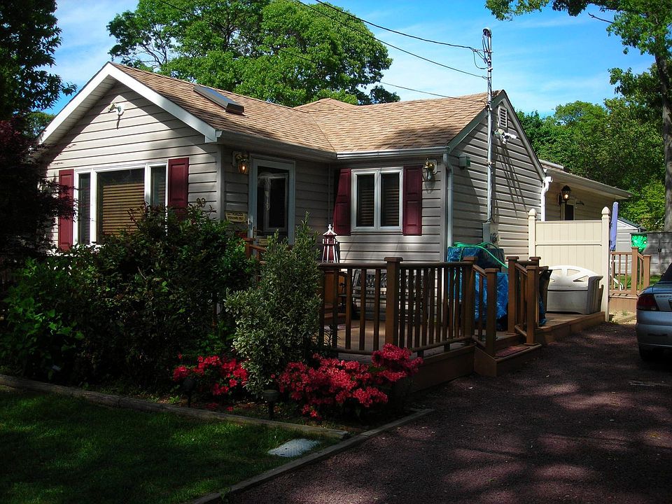 1st image of 99 Seawanhaka Ave