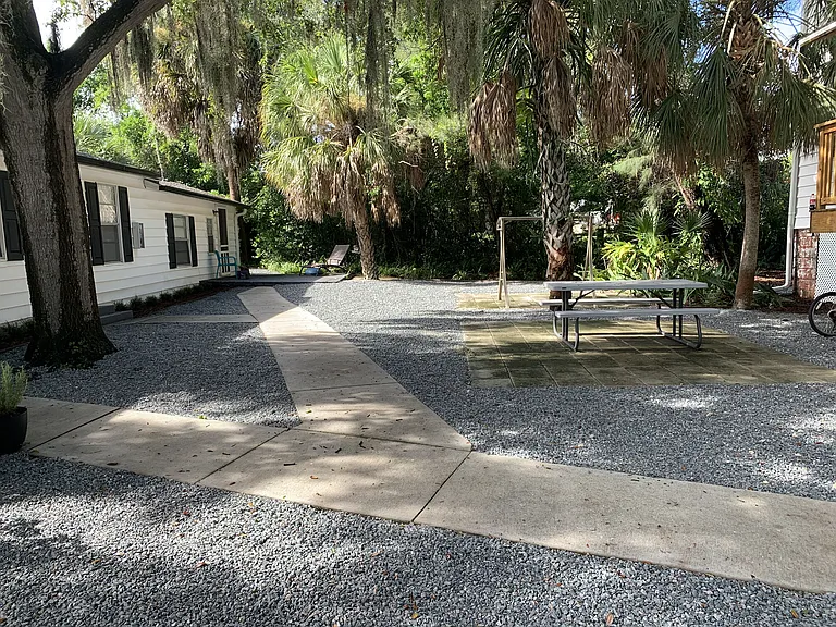 Apache Trail Apartments — Photo 13