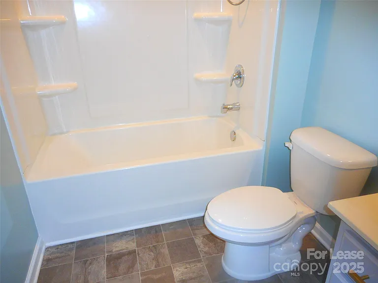3058 Eastcott Ave — Photo 14