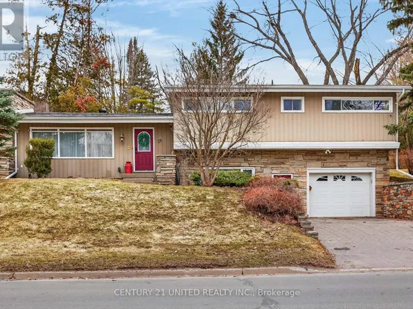 59 Kawartha Heights Blvd #2, Peterborough, ON K9J 1N5