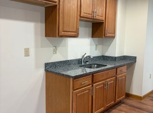 31 Hanover St #B, Nashua, NH 03060