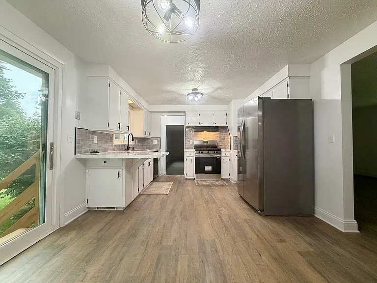 7301 Knight St NW — Photo 4