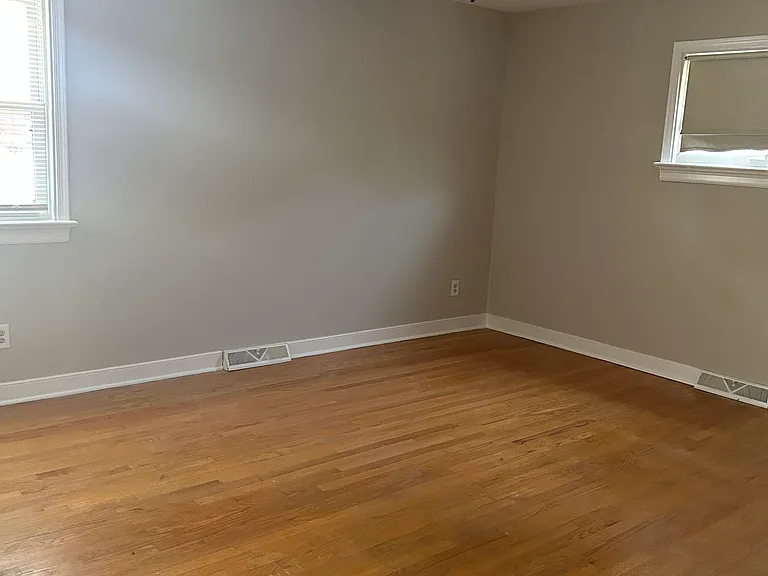 9271 Susquehanna Trl — Photo 7