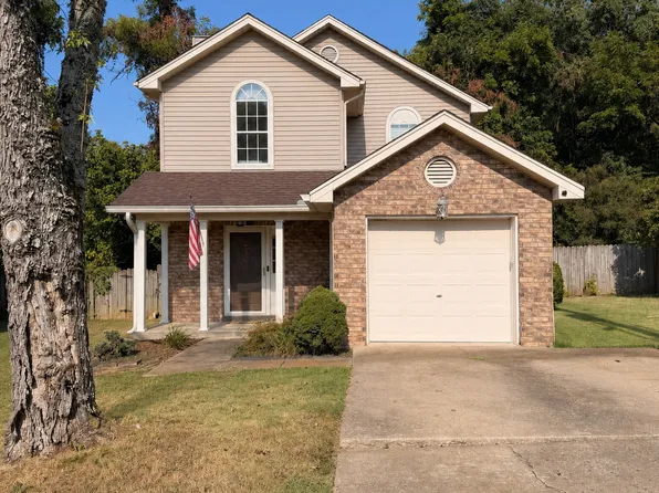 5952 Colchester Dr, Hermitage, TN 37076